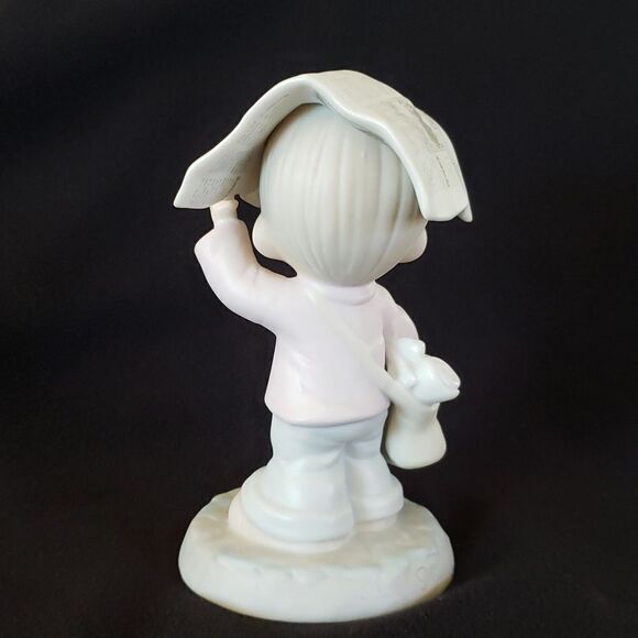 Vtg 1988 Precious Moments “Sending You Showers of Blessings” Porcelain Figurine - Picture 5 of 8